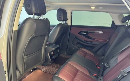 Land Rover Range Rover Evoque II, 2022 год, 2 850 000 рублей, 9 фотография