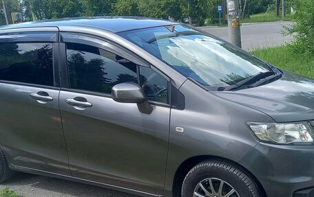 Honda Freed I, 2010 год, 900 000 рублей, 6 фотография