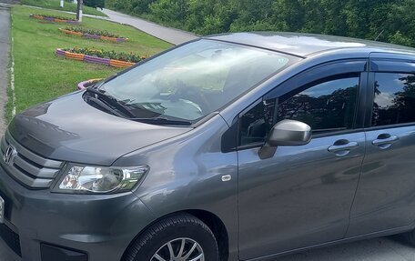 Honda Freed I, 2010 год, 900 000 рублей, 5 фотография