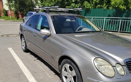 Mercedes-Benz E-Класс, 2004 год, 850 000 рублей, 10 фотография