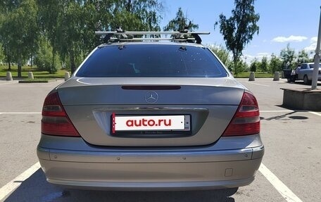 Mercedes-Benz E-Класс, 2004 год, 850 000 рублей, 3 фотография