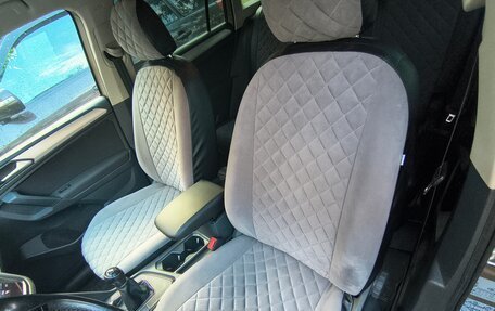 Volkswagen Tiguan II, 2020 год, 2 400 000 рублей, 10 фотография