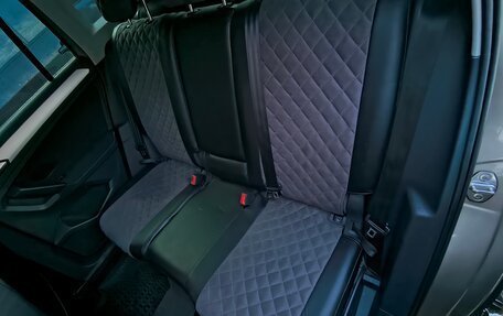 Volkswagen Tiguan II, 2020 год, 2 400 000 рублей, 11 фотография