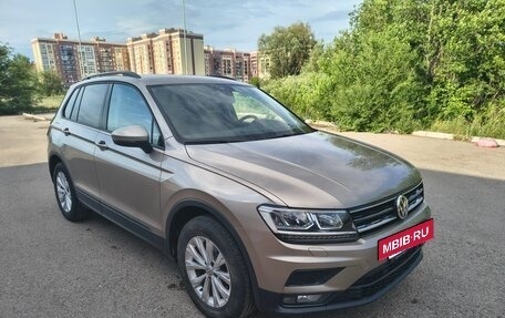 Volkswagen Tiguan II, 2020 год, 2 400 000 рублей, 2 фотография