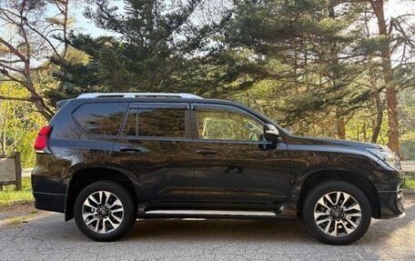 Toyota Land Cruiser Prado 150 рестайлинг 2, 2022 год, 3 275 000 рублей, 12 фотография