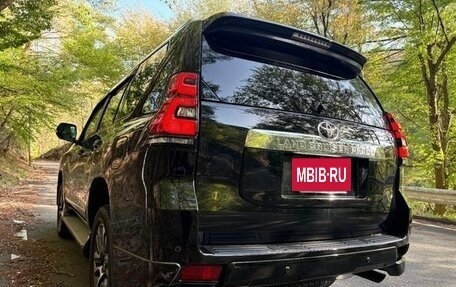 Toyota Land Cruiser Prado 150 рестайлинг 2, 2022 год, 3 275 000 рублей, 6 фотография