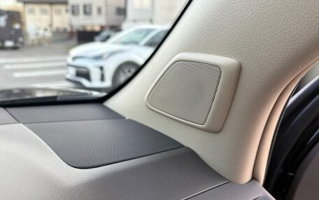 Toyota Land Cruiser Prado 150 рестайлинг 2, 2022 год, 3 275 000 рублей, 22 фотография