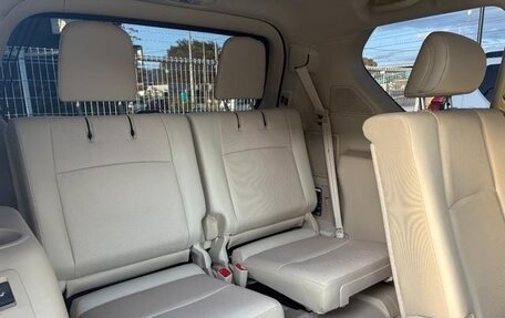 Toyota Land Cruiser Prado 150 рестайлинг 2, 2022 год, 3 275 000 рублей, 33 фотография