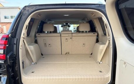 Toyota Land Cruiser Prado 150 рестайлинг 2, 2022 год, 3 275 000 рублей, 39 фотография