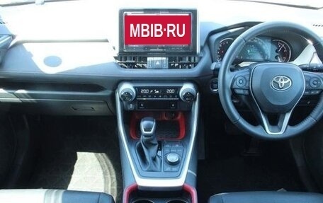 Toyota RAV4, 2021 год, 2 217 000 рублей, 12 фотография