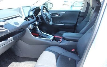Toyota RAV4, 2021 год, 2 217 000 рублей, 30 фотография