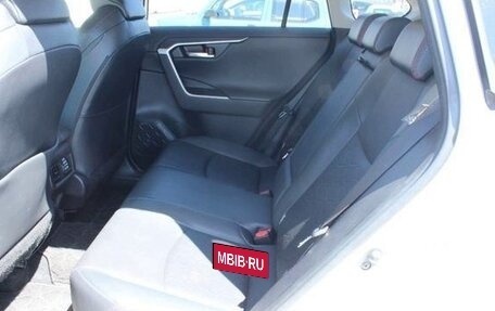 Toyota RAV4, 2021 год, 2 217 000 рублей, 33 фотография