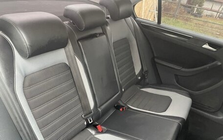 Volkswagen Jetta VI, 2015 год, 1 200 000 рублей, 15 фотография