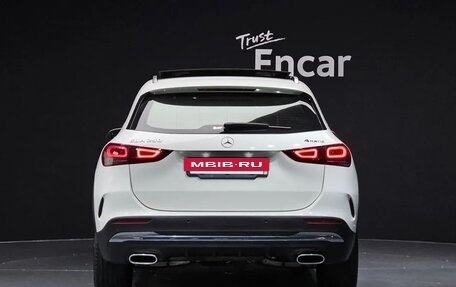 Mercedes-Benz GLA, 2021 год, 3 000 000 рублей, 4 фотография