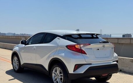 Toyota C-HR I рестайлинг, 2021 год, 1 723 023 рублей, 3 фотография