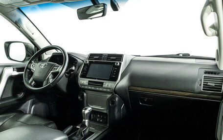 Toyota Land Cruiser Prado 150 рестайлинг 2, 2019 год, 3 989 898 рублей, 9 фотография