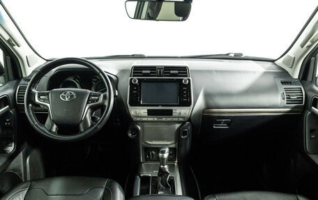 Toyota Land Cruiser Prado 150 рестайлинг 2, 2019 год, 3 989 898 рублей, 13 фотография