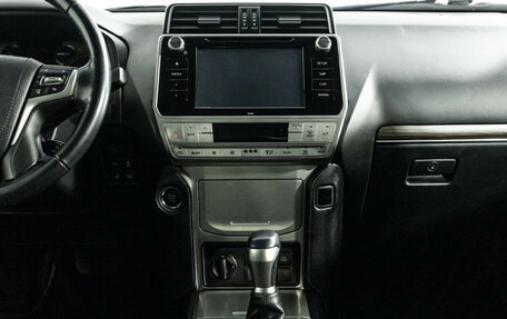 Toyota Land Cruiser Prado 150 рестайлинг 2, 2019 год, 3 989 898 рублей, 14 фотография