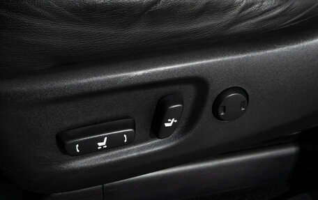 Toyota Land Cruiser Prado 150 рестайлинг 2, 2019 год, 3 989 898 рублей, 16 фотография