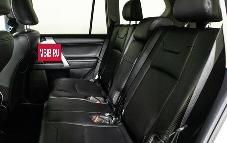Toyota Land Cruiser Prado 150 рестайлинг 2, 2019 год, 3 989 898 рублей, 10 фотография