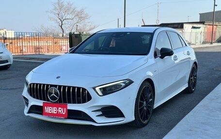 Mercedes-Benz A-Класс, 2018 год, 2 100 000 рублей, 1 фотография