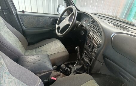 Chevrolet Niva I рестайлинг, 2003 год, 349 000 рублей, 4 фотография