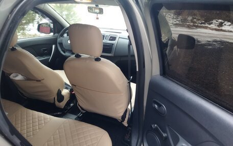 Renault Logan II, 2015 год, 760 000 рублей, 2 фотография