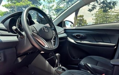 Toyota Yaris, 2022 год, 1 123 023 рублей, 12 фотография