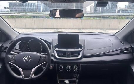 Toyota Yaris, 2022 год, 1 223 023 рублей, 10 фотография