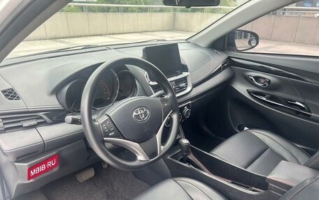 Toyota Yaris, 2022 год, 1 223 023 рублей, 14 фотография