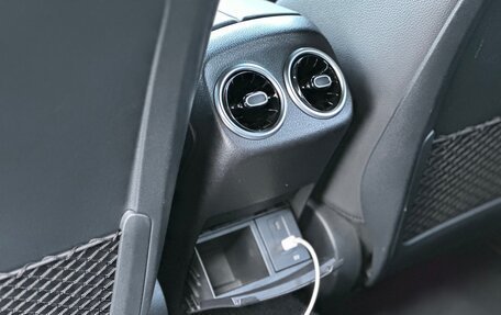 Mercedes-Benz A-Класс, 2018 год, 2 100 000 рублей, 27 фотография