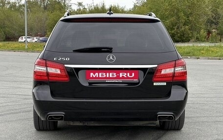 Mercedes-Benz E-Класс, 2011 год, 1 350 000 рублей, 9 фотография