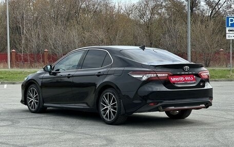 Toyota Camry, 2021 год, 3 250 000 рублей, 5 фотография