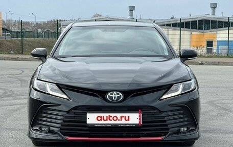 Toyota Camry, 2021 год, 3 250 000 рублей, 2 фотография