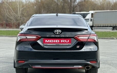 Toyota Camry, 2021 год, 3 250 000 рублей, 6 фотография