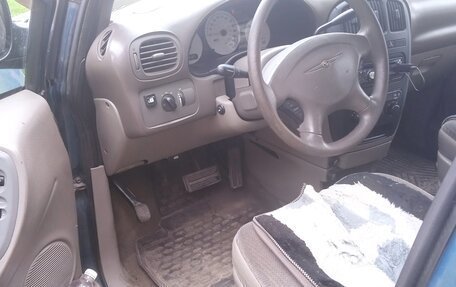 Chrysler Voyager IV, 2002 год, 280 000 рублей, 3 фотография