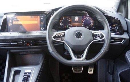 Volkswagen Golf VIII, 2021 год, 1 407 000 рублей, 13 фотография