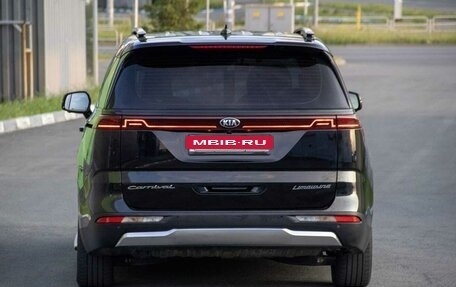 KIA Carnival, 2021 год, 4 100 000 рублей, 10 фотография