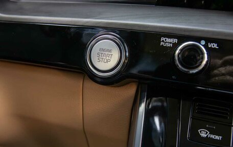 KIA Carnival, 2021 год, 4 100 000 рублей, 13 фотография