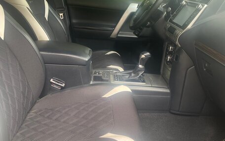 Toyota Land Cruiser Prado 150 рестайлинг 2, 2018 год, 5 470 000 рублей, 7 фотография