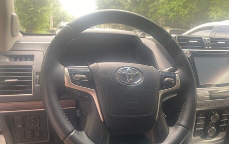 Toyota Land Cruiser Prado 150 рестайлинг 2, 2018 год, 5 470 000 рублей, 15 фотография