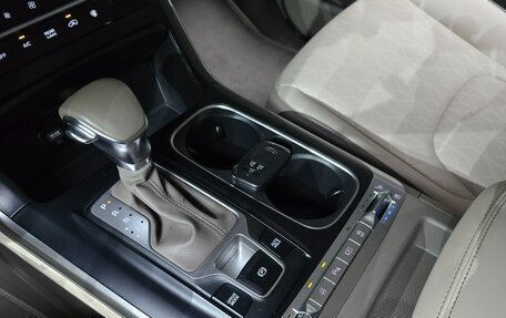 KIA Carnival III, 2021 год, 2 385 000 рублей, 15 фотография