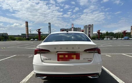 Skoda Octavia IV, 2022 год, 2 200 000 рублей, 4 фотография