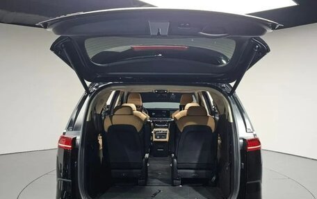 KIA Carnival, 2022 год, 3 900 000 рублей, 20 фотография