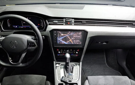 Volkswagen Passat B8 рестайлинг, 2021 год, 2 565 000 рублей, 5 фотография