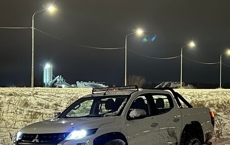 Mitsubishi L200 IV рестайлинг, 2019 год, 2 150 000 рублей, 5 фотография
