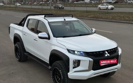 Mitsubishi L200 IV рестайлинг, 2019 год, 2 150 000 рублей, 12 фотография