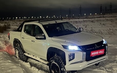 Mitsubishi L200 IV рестайлинг, 2019 год, 2 150 000 рублей, 14 фотография