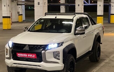 Mitsubishi L200 IV рестайлинг, 2019 год, 2 150 000 рублей, 20 фотография