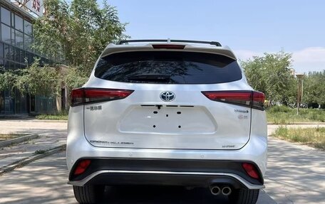 Toyota Highlander, 2022 год, 3 600 000 рублей, 5 фотография